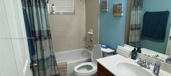 4 bedrooms Villa for sale in Miami, Miami-Dade, Florida, USA № 615745 3