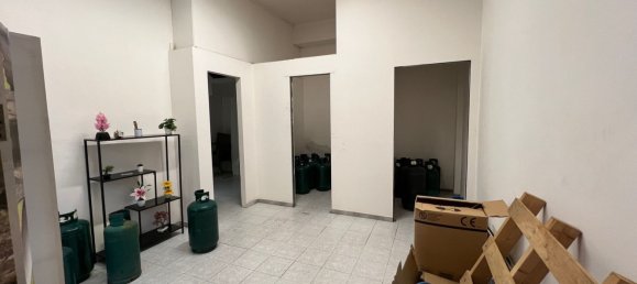 80m² Commercial property in Montalto Uffugo, Italy No. 180896 13