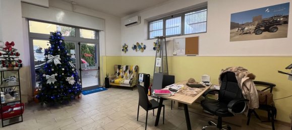 80m² Commercial property in Montalto Uffugo, Italy No. 180896 11