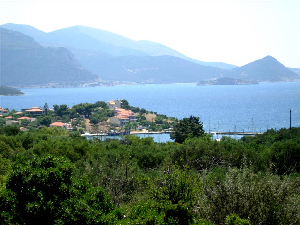 Hotel en Malesina, Greece 5300 m² No. 6467