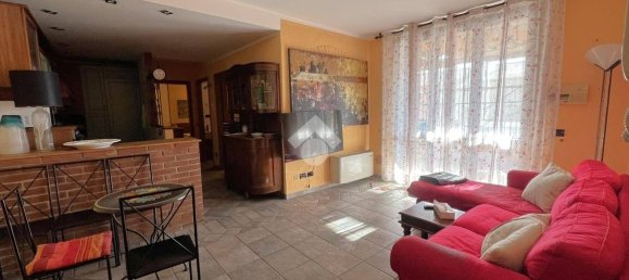 2 Schlafzimmer Wohnung in Abbiategrasso, Italy, Nr. 83864 5