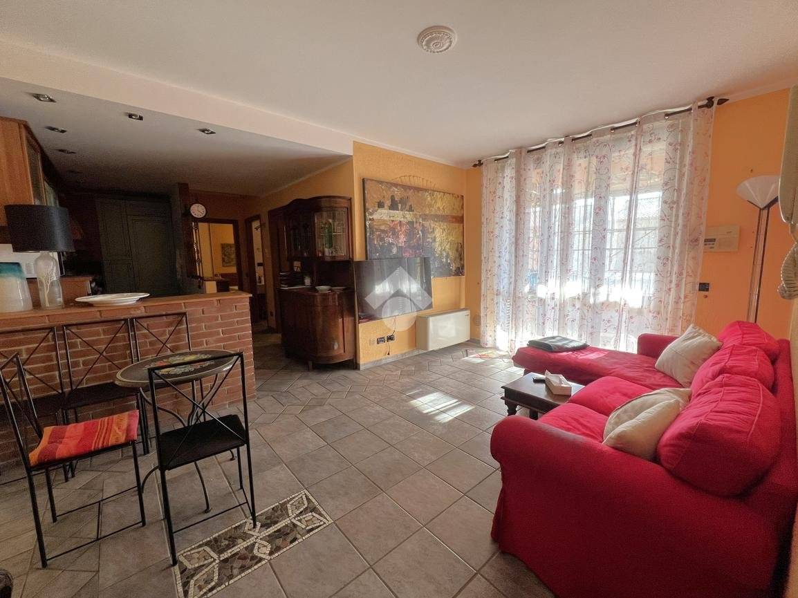 2 chambres Appartement à Abbiategrasso, Italy No. 83864