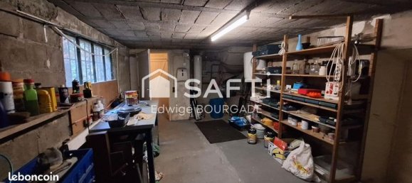 3 bedrooms House in Lot, France No. 300624 12