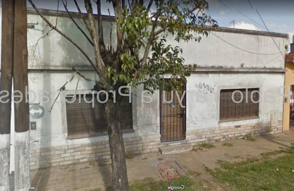 2 bedrooms House in Tres de Febrero, Argentina No. 63423