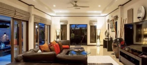 Villa de 3 dormitorios en Hua Hin, Thailand No. 67727 4