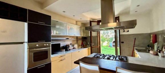 3 bedrooms Villa in Faenza, Italy No. 209244 12