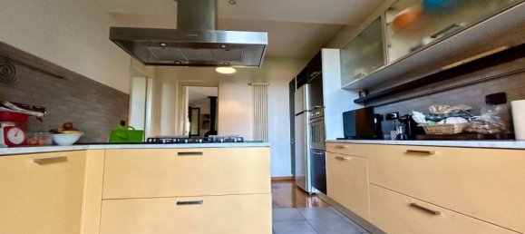 3 bedrooms Villa in Faenza, Italy No. 209244 8