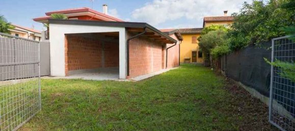 Дом с 6 спальнями в Порденоне, Италия № 353762 5