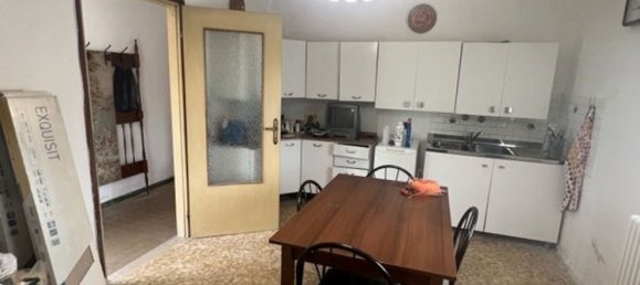 Дом с 6 спальнями в Порденоне, Италия № 353762 7