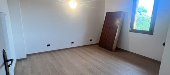 Дом с 6 спальнями в Порденоне, Италия № 353762 16