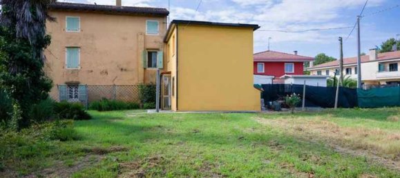 Дом с 6 спальнями в Порденоне, Италия № 353762 3