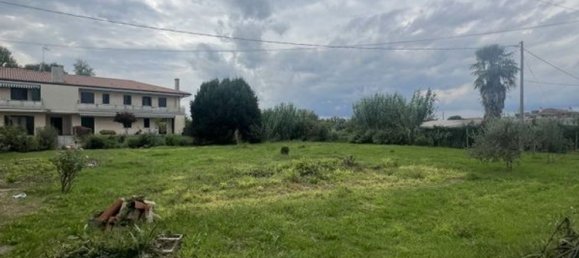 Дом с 6 спальнями в Порденоне, Италия № 353762 2