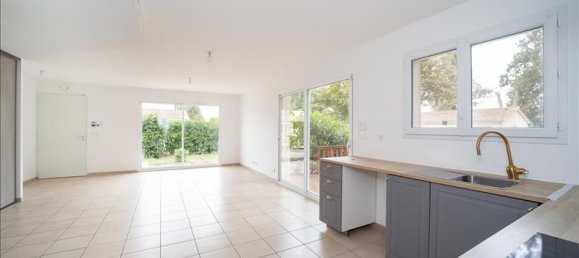 4 bedrooms House in Saint-Andre-de-Cubzac, France No. 291912 3