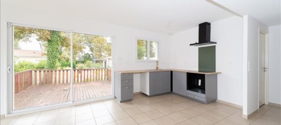 4 bedrooms House in Saint-Andre-de-Cubzac, France No. 291912 4