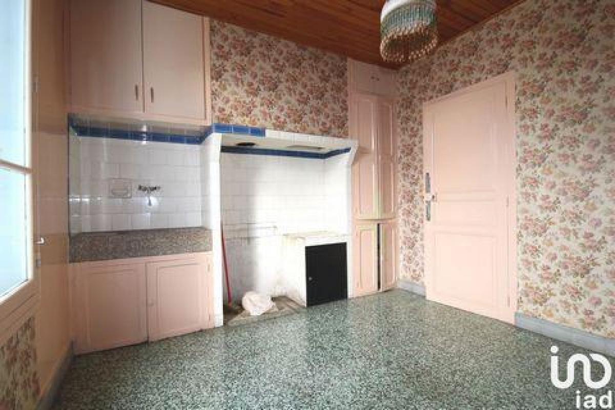 5 bedrooms House in Lunel, France No. 24859