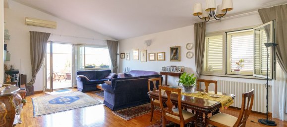 Квартира с 7 комнатами в Катания, Италия № 276967 19