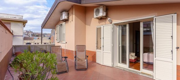 Квартира с 7 комнатами в Катания, Италия № 276967 8