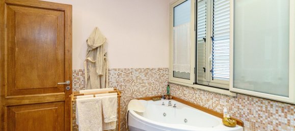 Квартира с 7 комнатами в Катания, Италия № 276967 31