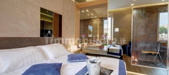 5 rooms Hotel in Rome, Italy No. 287029 9