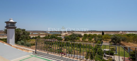 4 bedrooms Villa in Tavira, Portugal No. 98930 10