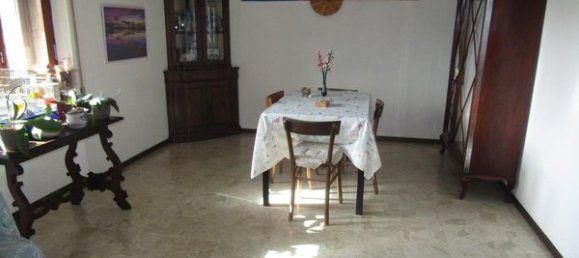 Квартира с 5 комнатами в Каррара, Италия № 31133 15