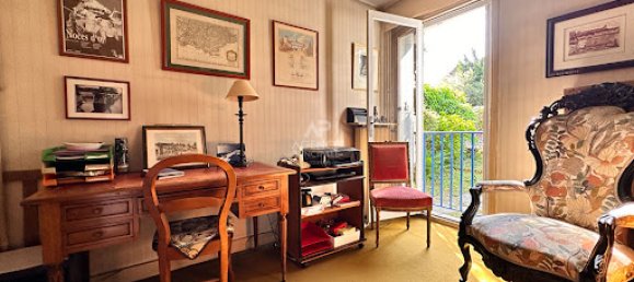 6 bedrooms House in Chaville, France No. 326210 15