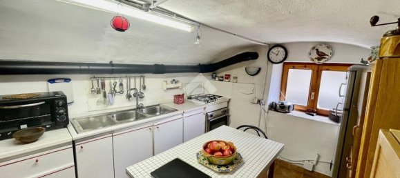 4 rooms House in Valchiusa, Italy No. 22265 12