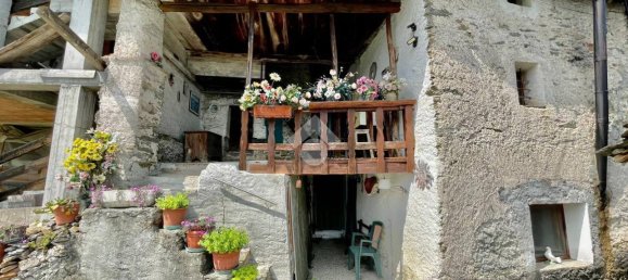 4 rooms House in Valchiusa, Italy No. 22265 11