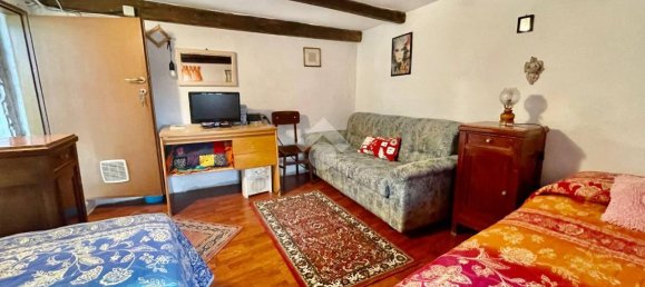 4 rooms House in Valchiusa, Italy No. 22265 3