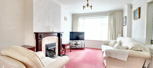 3 bedrooms House in Hayes, United Kingdom No. 5051 2