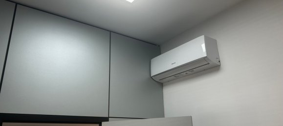 47m² Commercial property in Madrid, Spain No. 188634 4