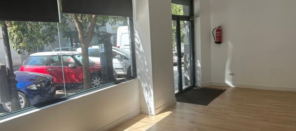 47m² Commercial property in Madrid, Spain No. 188634 13