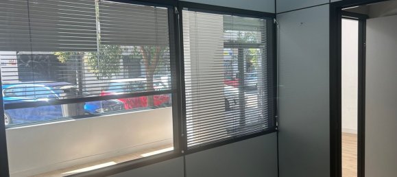 47m² Commercial property in Madrid, Spain No. 188634 2