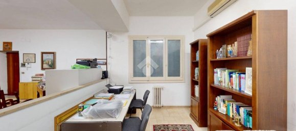 Квартира с 2 комнатами в Бриндизи, Италия № 224990 8