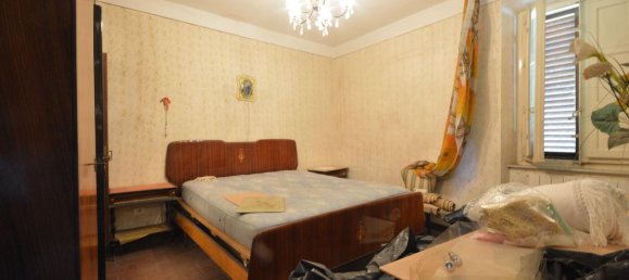 4 bedrooms House in Capannori, Italy No. 300519 12