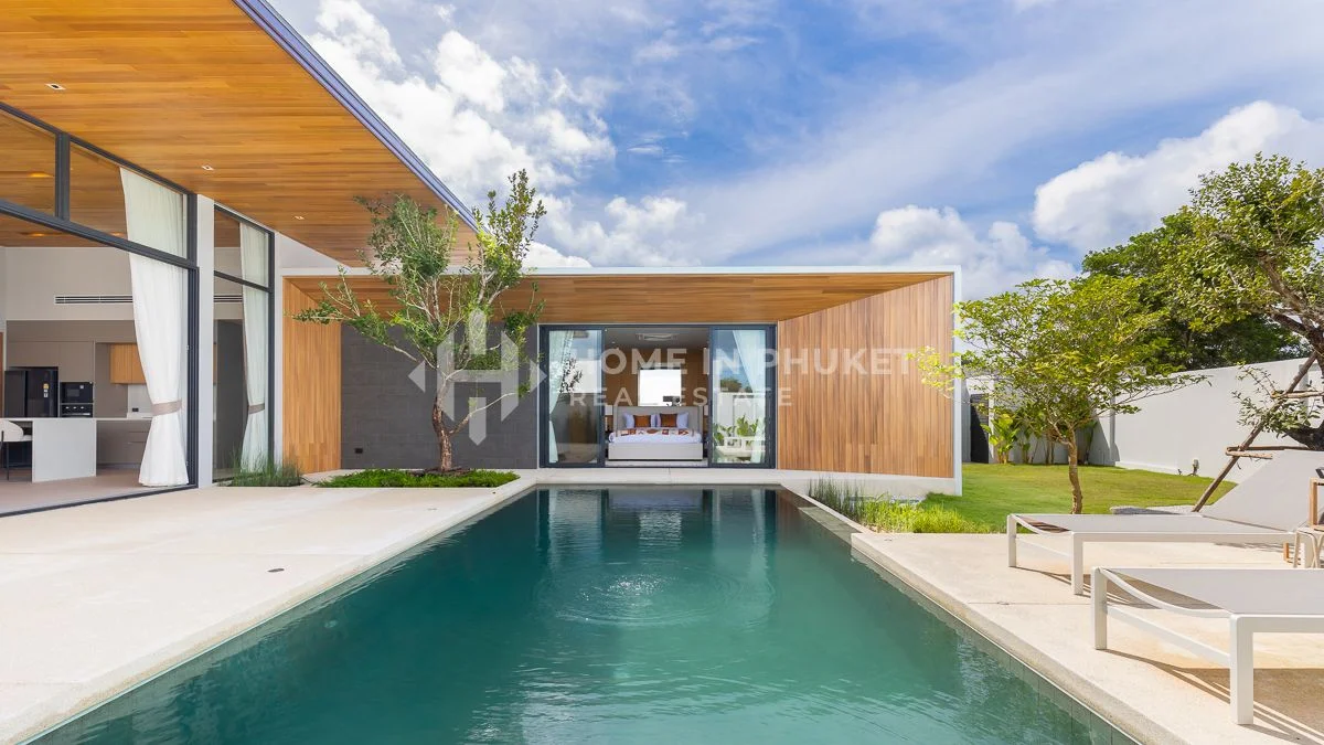 3 bedrooms House in Phuket, Thailand No. 67463