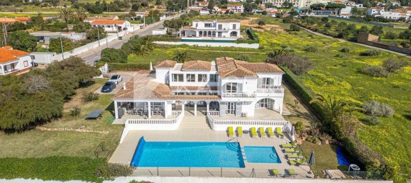 6 bedrooms House in Guia, Portugal No. 110439 2