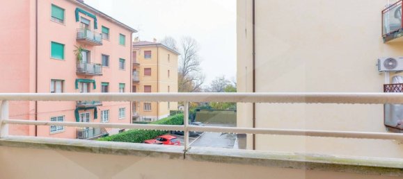 3 rooms Apartment in Bologna, Italy No. 21085 12