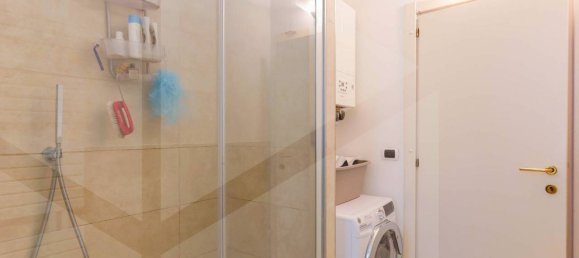 3 rooms Apartment in Bologna, Italy No. 21085 21