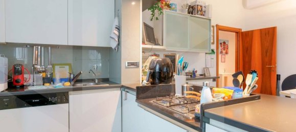 3 rooms Apartment in Bologna, Italy No. 21085 7