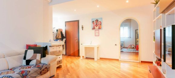 3 rooms Apartment in Bologna, Italy No. 21085 42