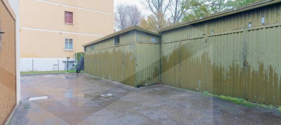 3 rooms Apartment in Bologna, Italy No. 21085 30