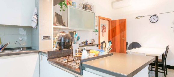 3 rooms Apartment in Bologna, Italy No. 21085 6