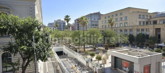 Квартира с 2 спальнями в Бари, Италия № 278656 8