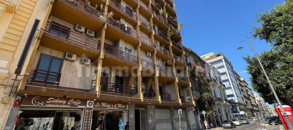 Квартира с 2 спальнями в Бари, Италия № 278656 3