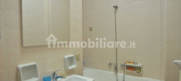 Квартира с 2 спальнями в Бари, Италия № 278656 32