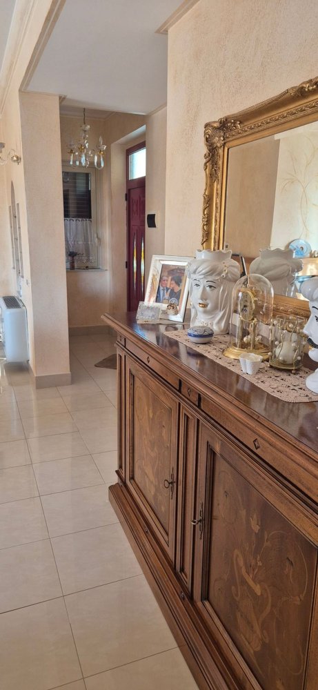 3-salle Maison à Bronte, Italy No. 256413