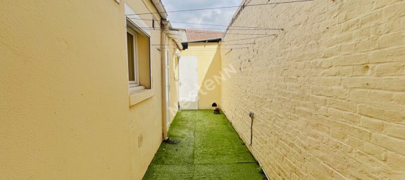 3 bedrooms House in Amiens, France No. 80698 9