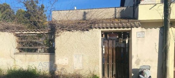 3 rooms Apartment in Rome, Italy No. 193123 3