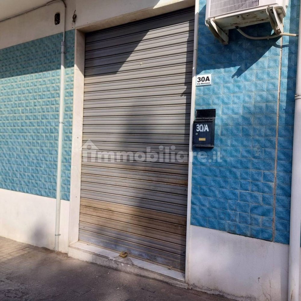 1-Zimmer Gewerbliche Immobilie in Cagliari, Italy, Nr. 324648